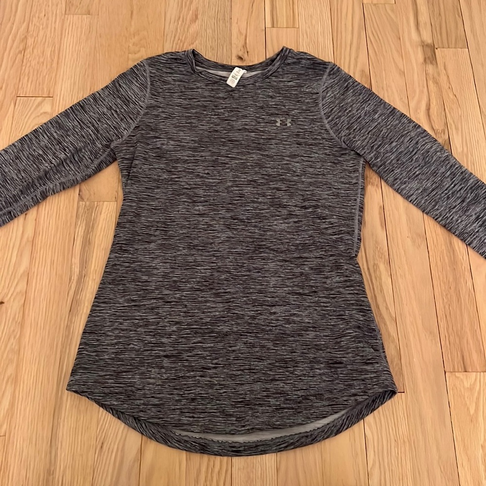 Grey Under Armor top